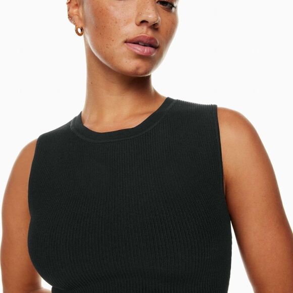 aritzia Babaton Sculpt Knit Muscle Cropped Tank black - Picture 2 of 4